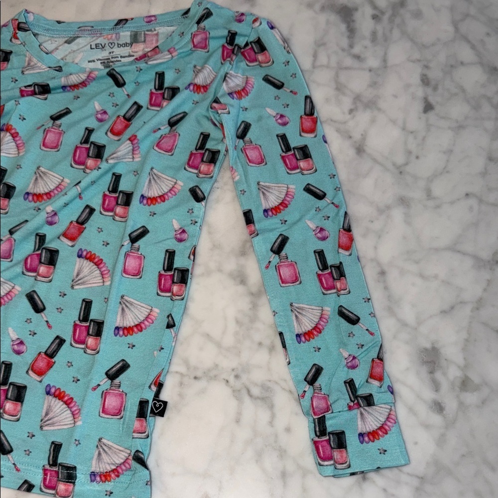 Lev Baby Avery Toddler along Charming Kids Pajama Set with Makeup/Nails Print 3T - Picture 4 of 5
